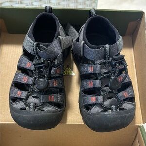 Keen Toddlers Newport H2 Sandal size 10